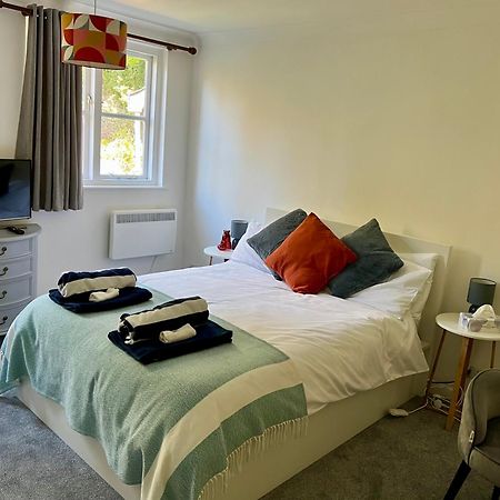 Hollyhocks Holiday Home- 2 Bedroomed Ground Floor Apartment Sleeps 5 Ivybridge Luaran gambar