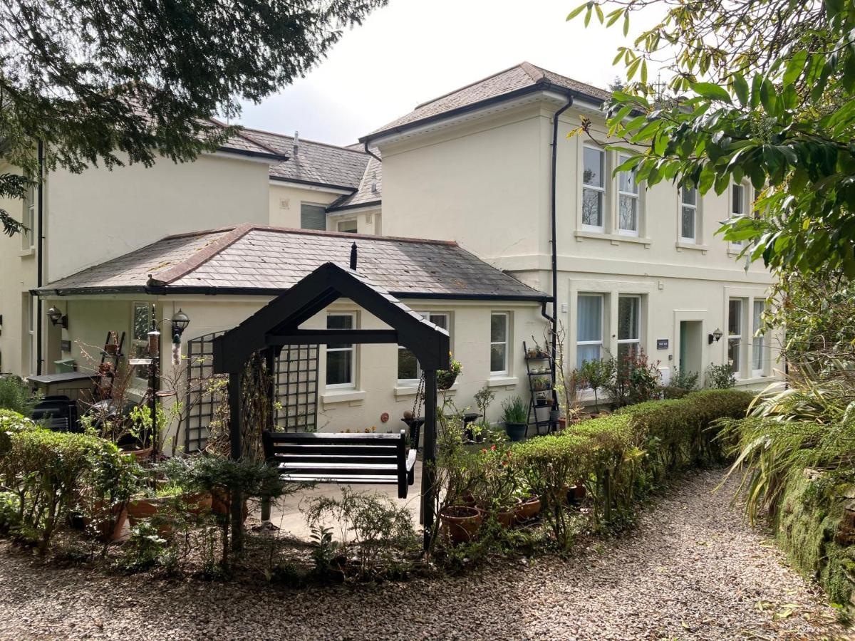 Hollyhocks Holiday Home- 2 Bedroomed Ground Floor Apartment Sleeps 5 Ivybridge Luaran gambar