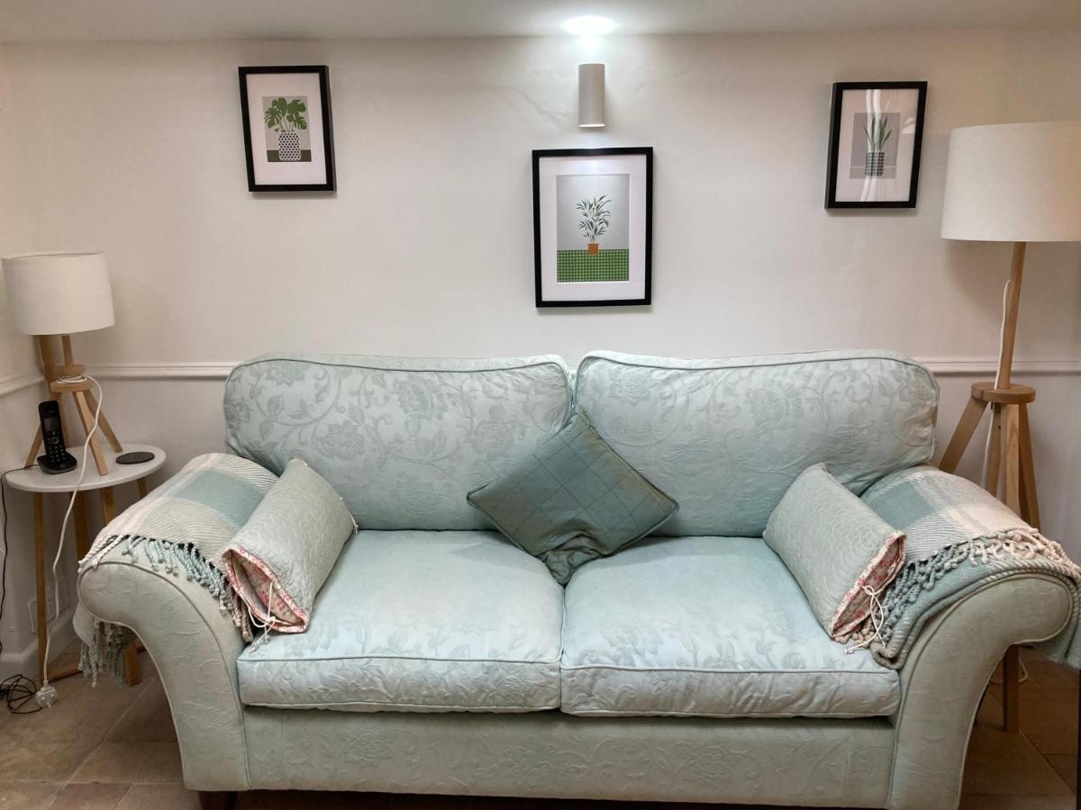 Hollyhocks Holiday Home- 2 Bedroomed Ground Floor Apartment Sleeps 5 Ivybridge Luaran gambar
